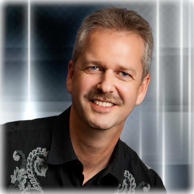 Axel Buecker