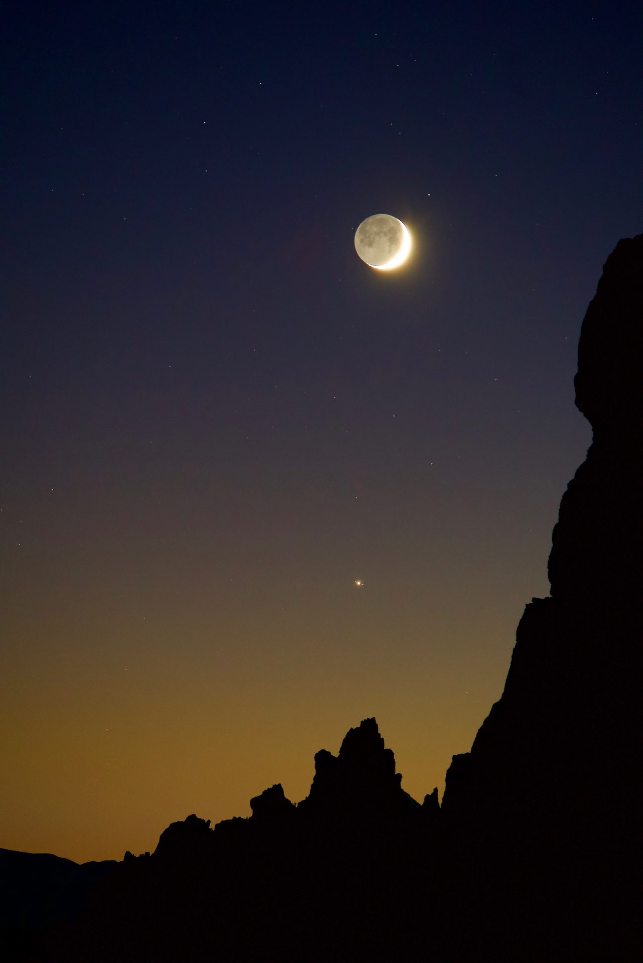 Moon at SmithRock