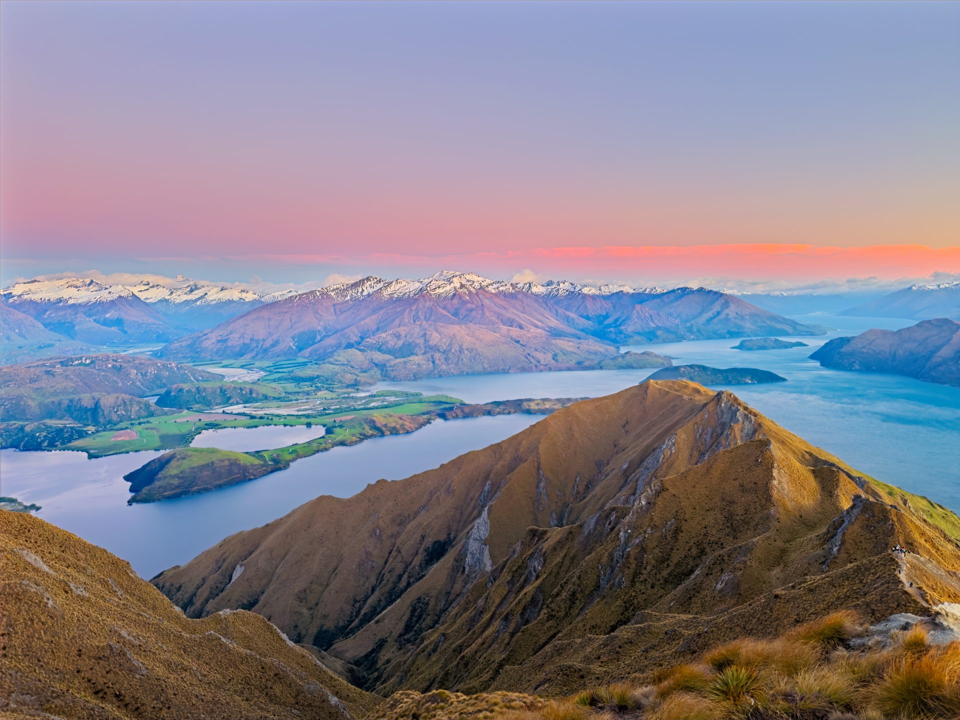 Sunrise on Roys Peak