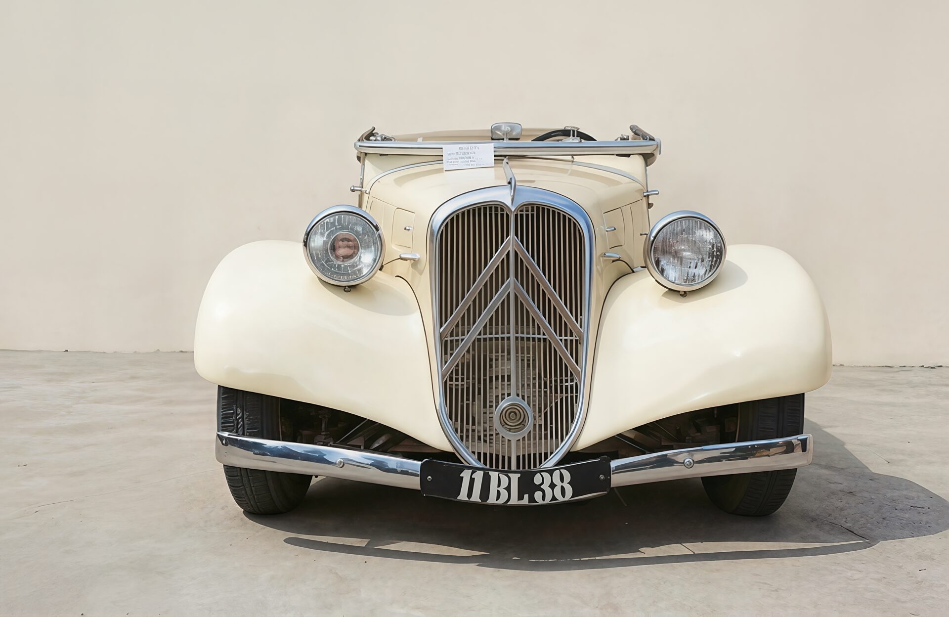 Car 027 – Traction Avant
