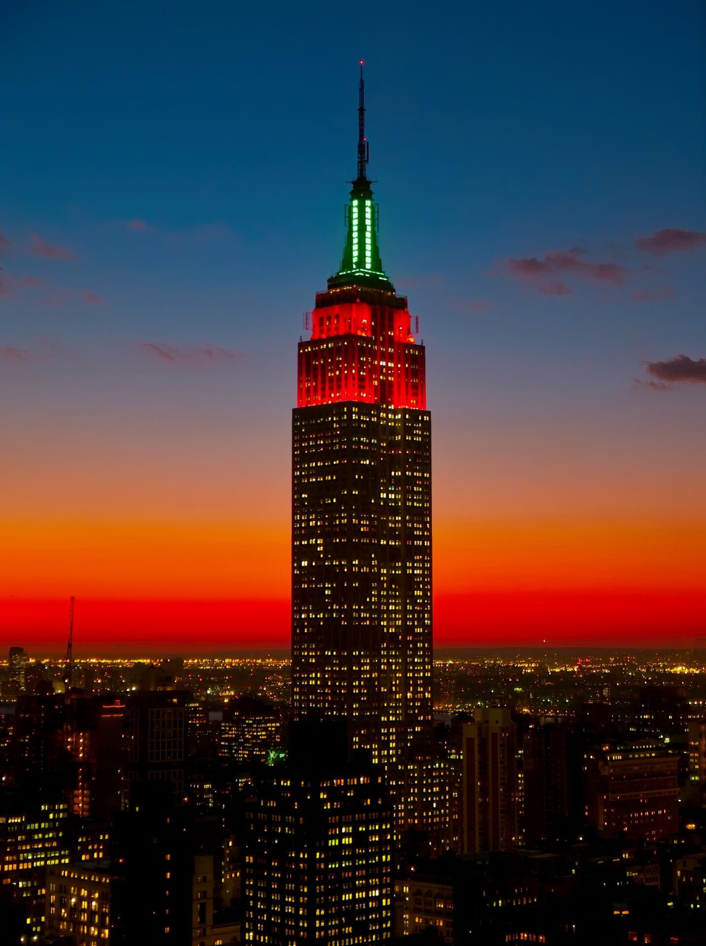 The Empire State’s Holiday Glow in the Twilight